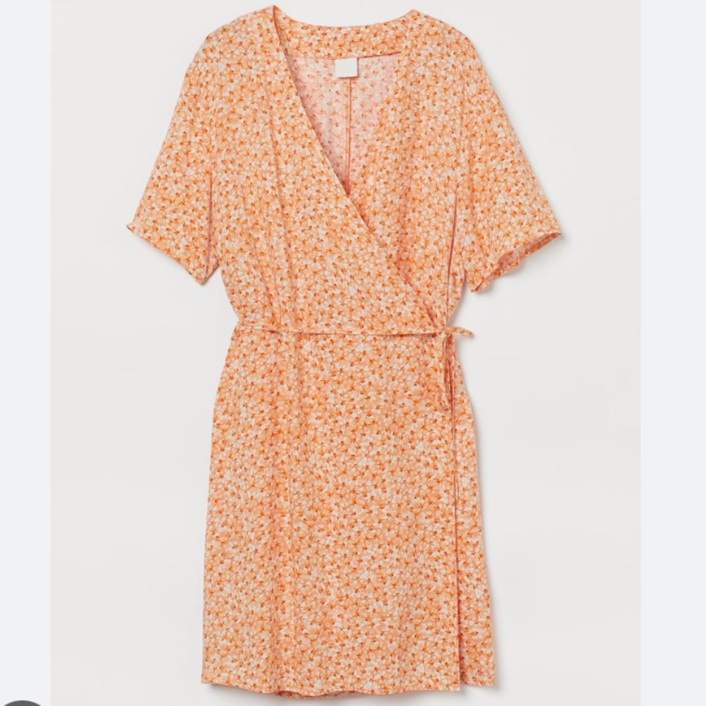 🌿 H&M floral wrap dress (2/18$)